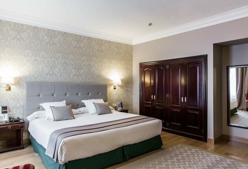 Номер Стандарт, Carlton