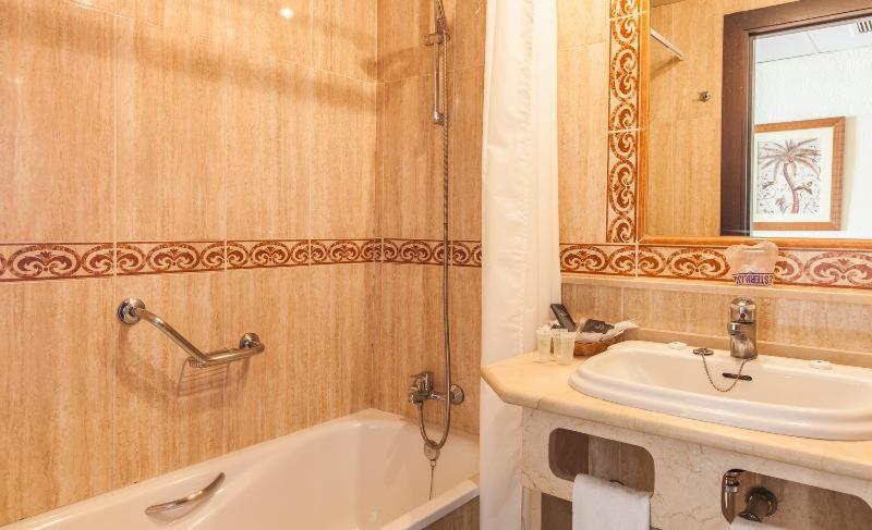 Номер Стандарт, Bluesea Gran Cervantes