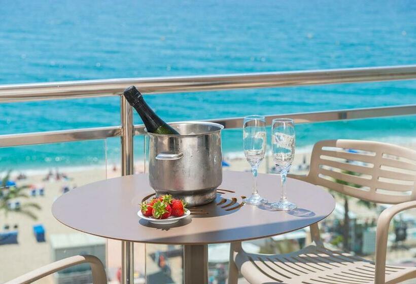 غرفة قياسية مطلّة علي البحر مزوَّدة بشُرفة, Marsol