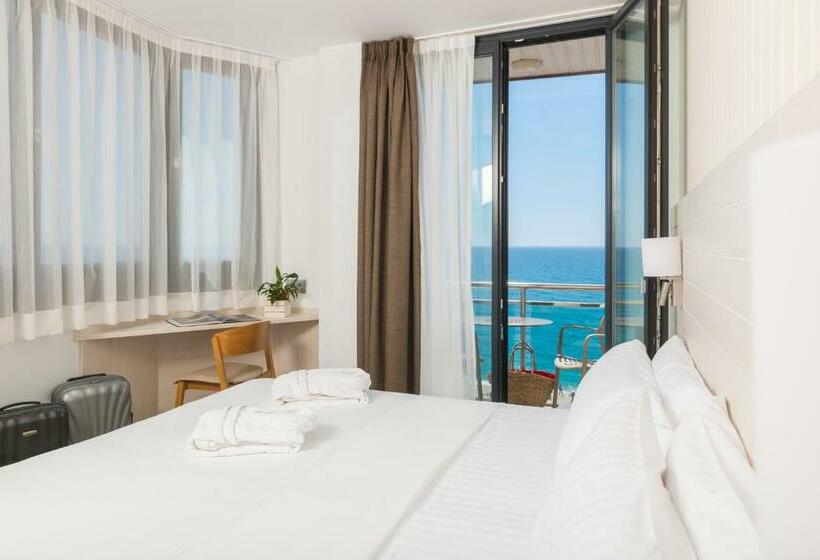 Triple Room Sea View, Marsol