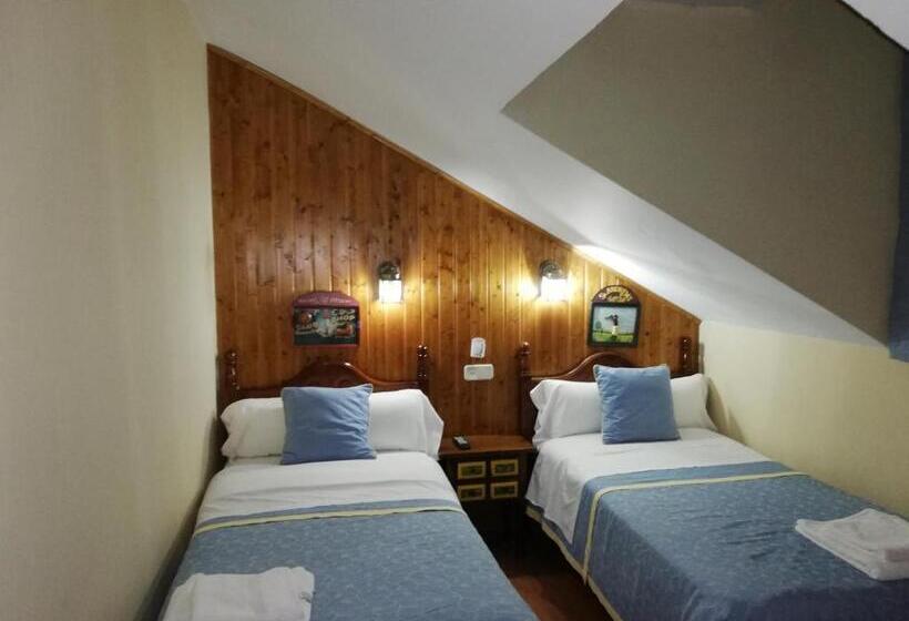 Четырехместный Номер Стандарт, Hostal Martin   Sanabria