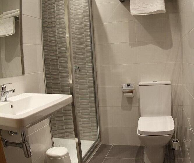اتاق استاندارد, Hostal Mónaco