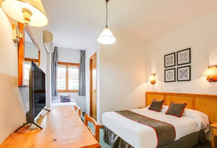 标准三人间, Hostal La Posada