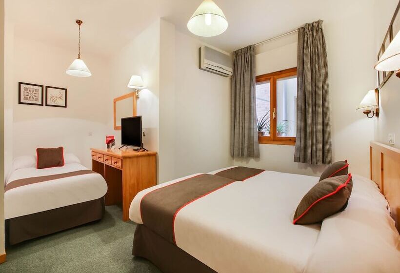标准三人间, Hostal La Posada