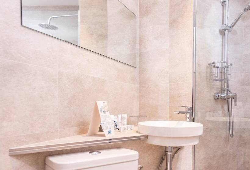 חדר סטנדרט לשלושה, Rvhotels Gr92
