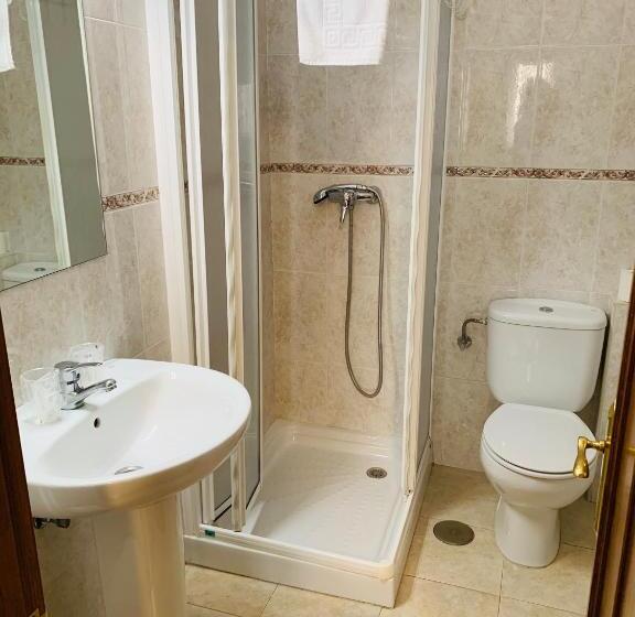 四人标准间, Hostal La Serna