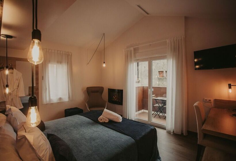 Люкс Повышенной Комфортности, La Trobada Hotel Boutique