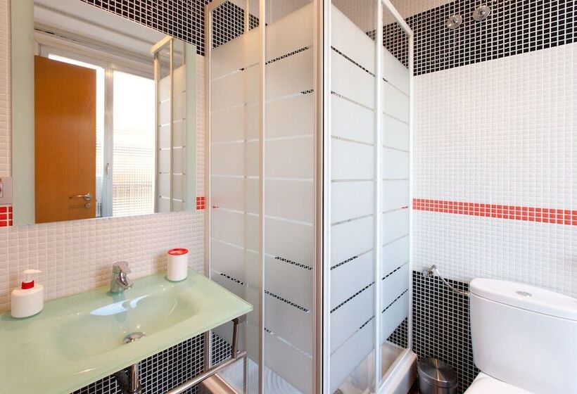 Habitación Basic, Hostal Abril Madrid
