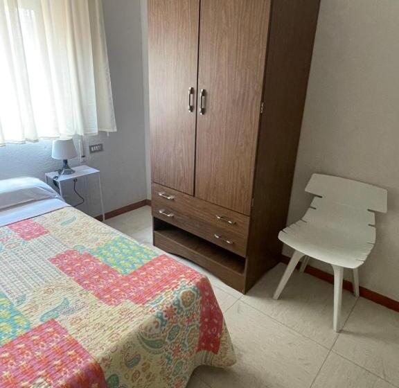 스탠다드 싱글 룸, Hostal Ochoa