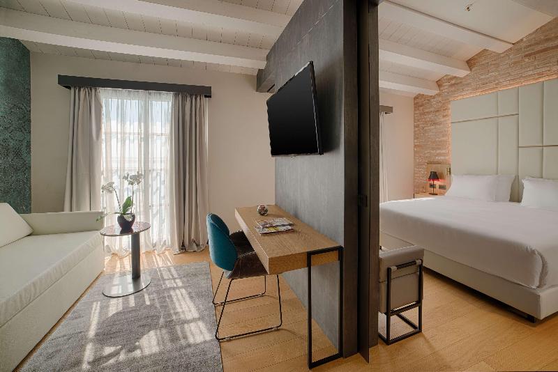 デラックスルーム, Casa De Los Arcos