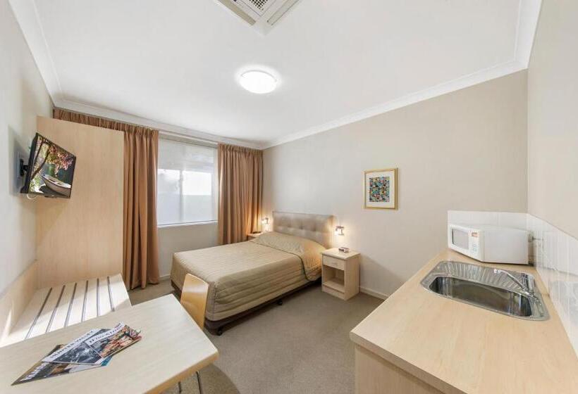 标准间, Cessnock Motel