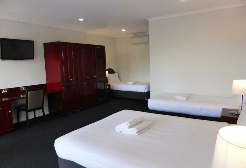 패밀리 룸, Hilton Beachfront Motel