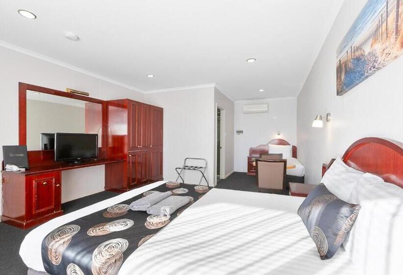 디럭스 룸, Hilton Beachfront Motel