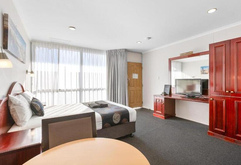 디럭스 룸, Hilton Beachfront Motel