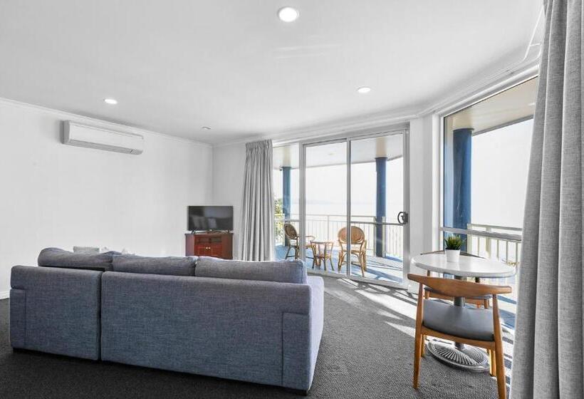 바다전망 스위트 (자쿠지), Hilton Beachfront Motel