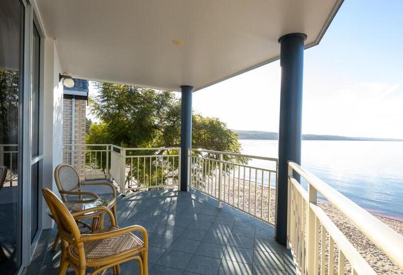 바다전망 스위트 (자쿠지), Hilton Beachfront Motel