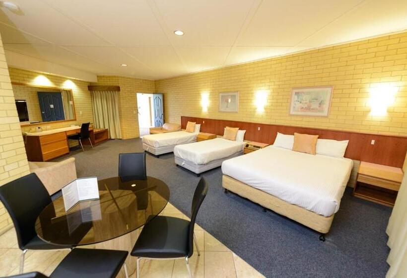 패밀리 룸, Bundaberg International Motor Inn