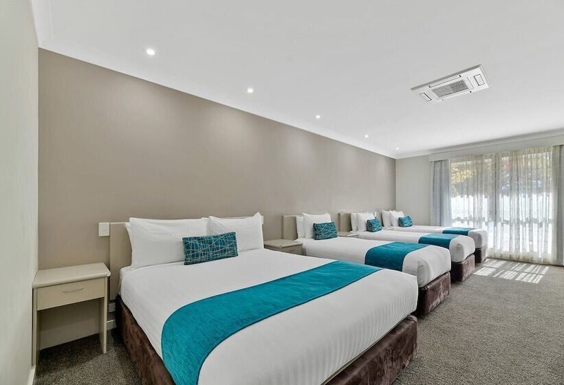 Семейный Номер Deluxe, Central Caleula Motor Lodge