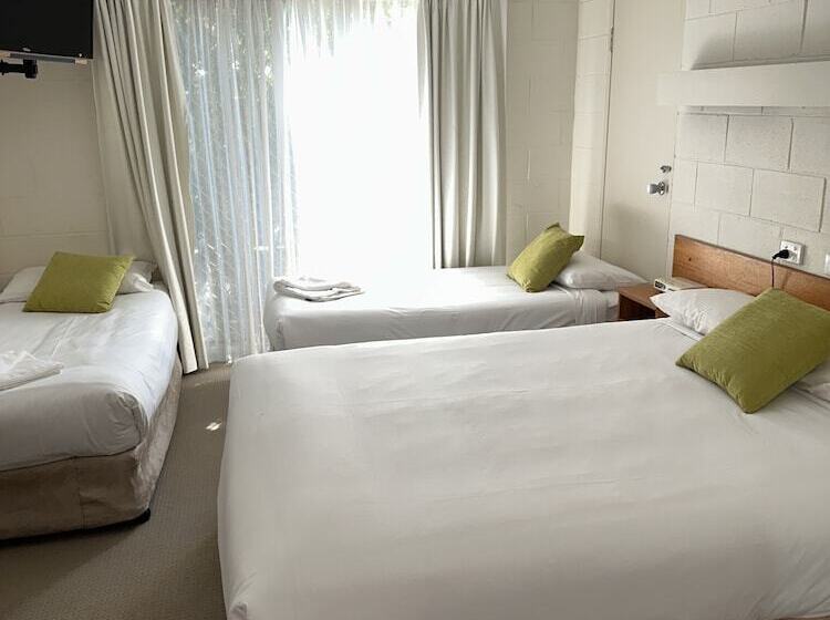 Номер Стандартный Кровать Куин, Corlette Palms Motor Inn