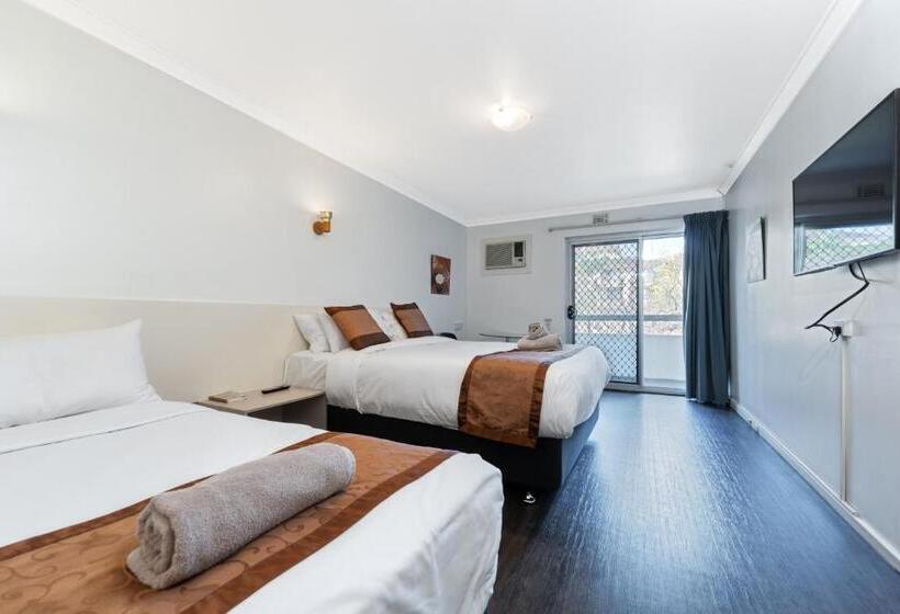 스탠다드 트리플 룸, Econo Lodge Rivervale