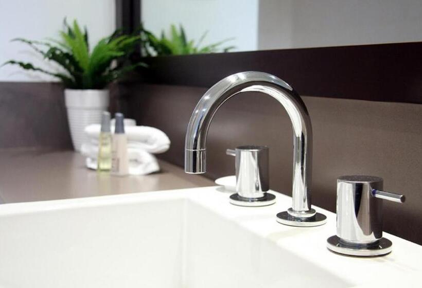 Номер Стандарт, Mercure Sydney Parramatta