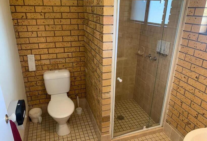 기본 패밀리 룸, Newell Motor Inn Narrandera
