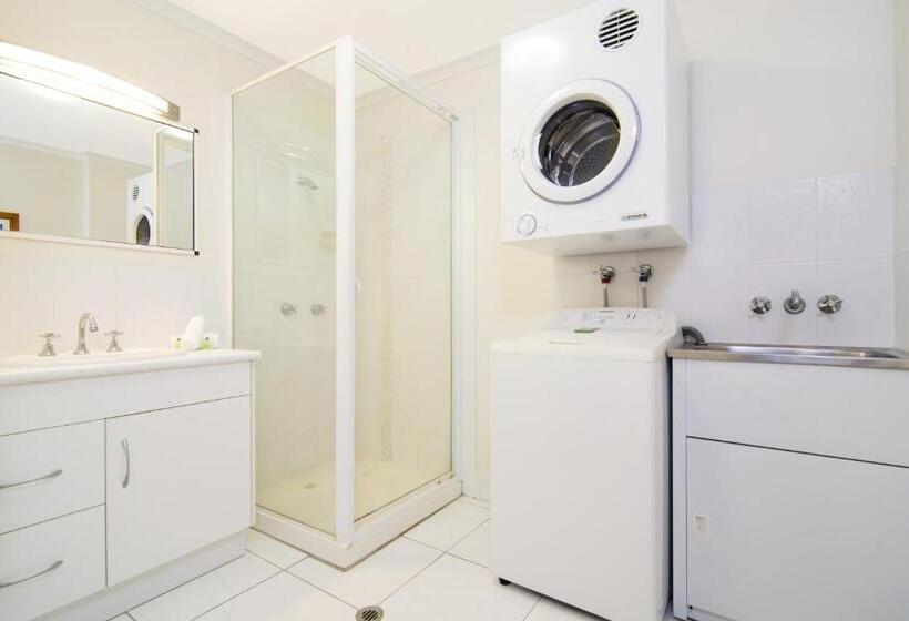 Апартаменты 2 Спальни, Outrigger Apartments Port Douglas