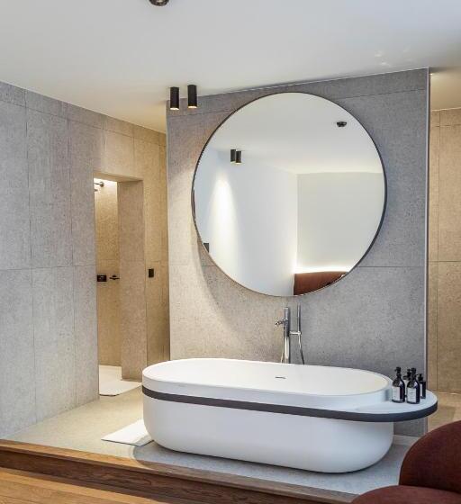 آپارتمان 1 خوابه با بالکن, Hassotel
