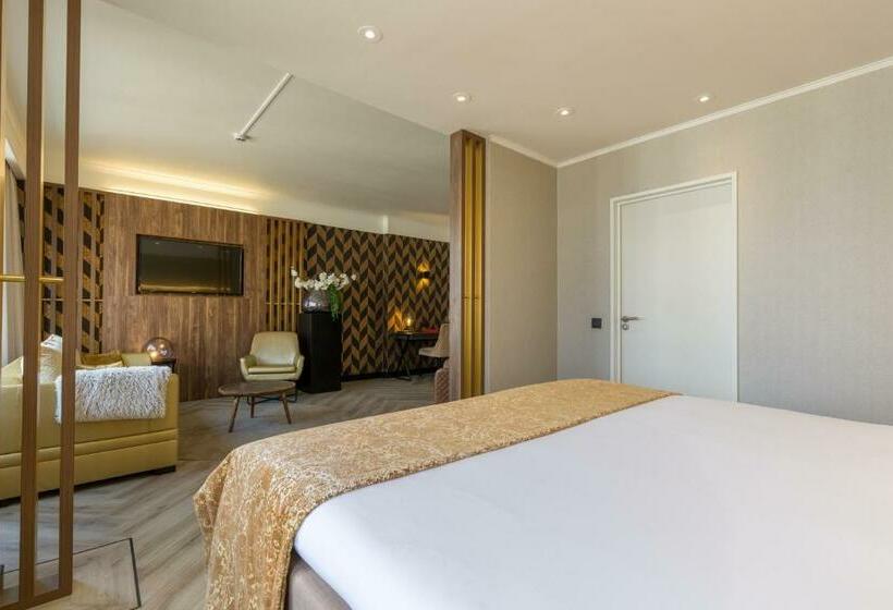 سوییت جونیور, Leonardo Hotel Antwerp The Plaza