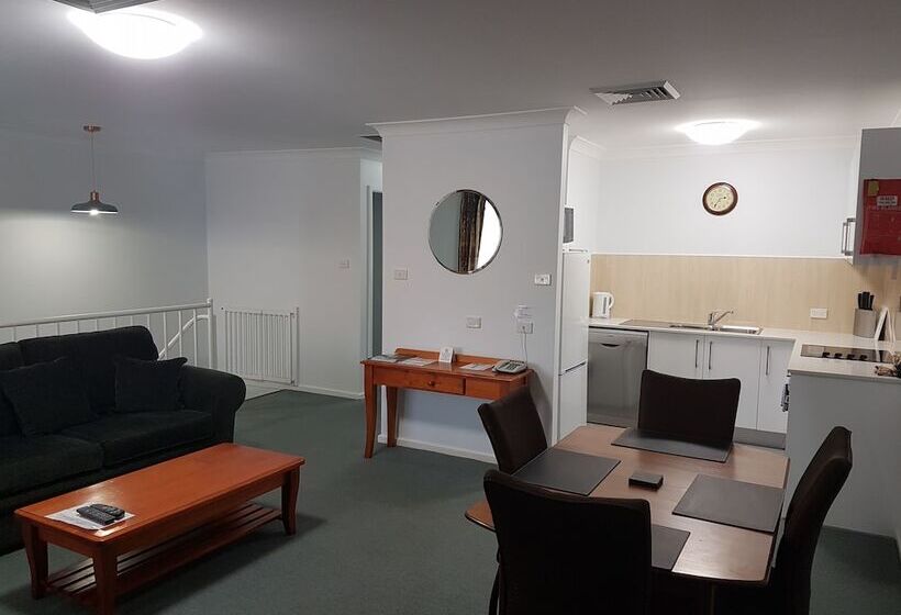 침실 2개 아파트, Mid City Motor Inn Singleton