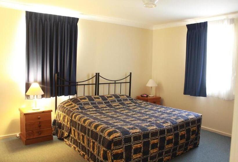 침실 3개 아파트, Mid City Motor Inn Singleton