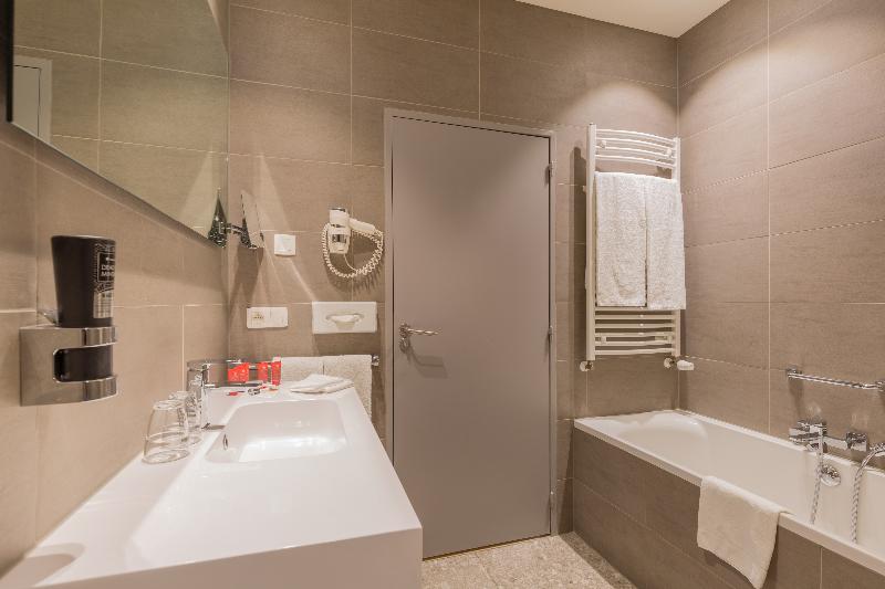 اتاق لوکس, Leonardo Hotel Antwerp The Plaza
