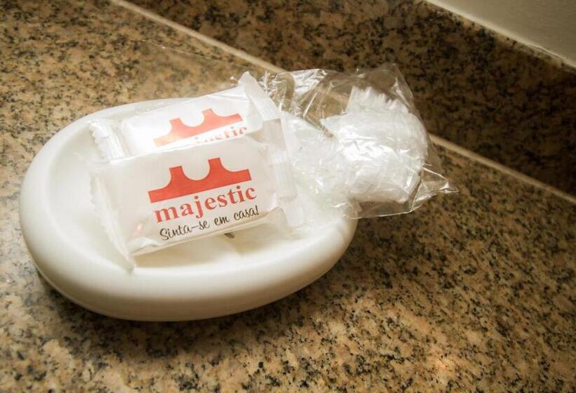 스탠다드 트리플 룸, Majestic