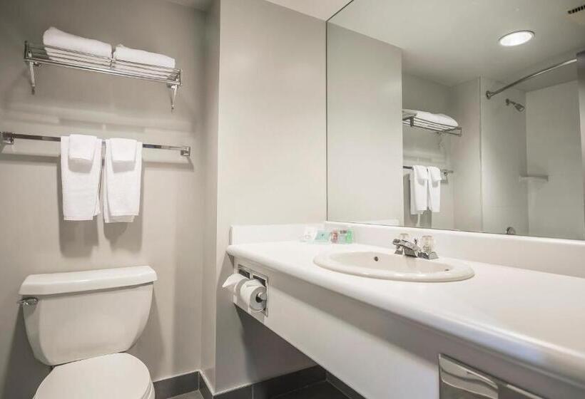 キングサイズベッドのスイートルーム, Best Western Plus Vancouver Airport