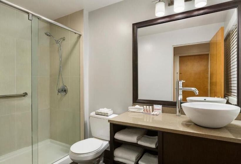 スイート, Days Inn By Wyndham Vancouver Downtown