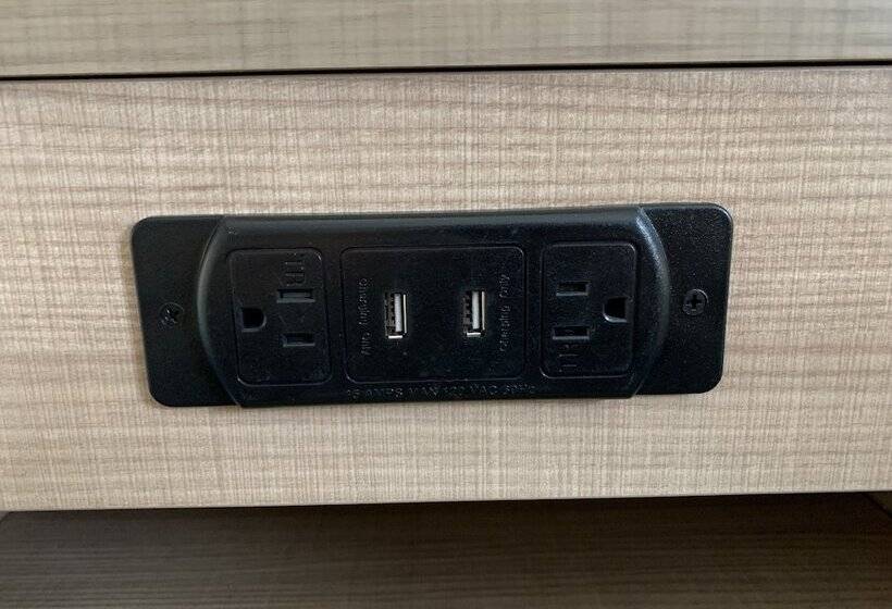 Номер Стандарт 2 Двуспальные Кровати, Econo Lodge Airport Quebec