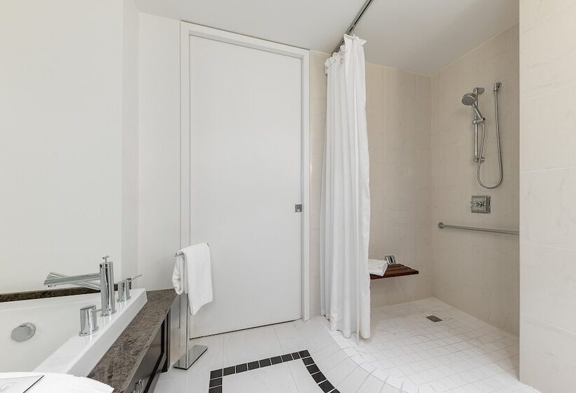Люкс Повышенной Комфортности, Hôtel Le Bonne Entente