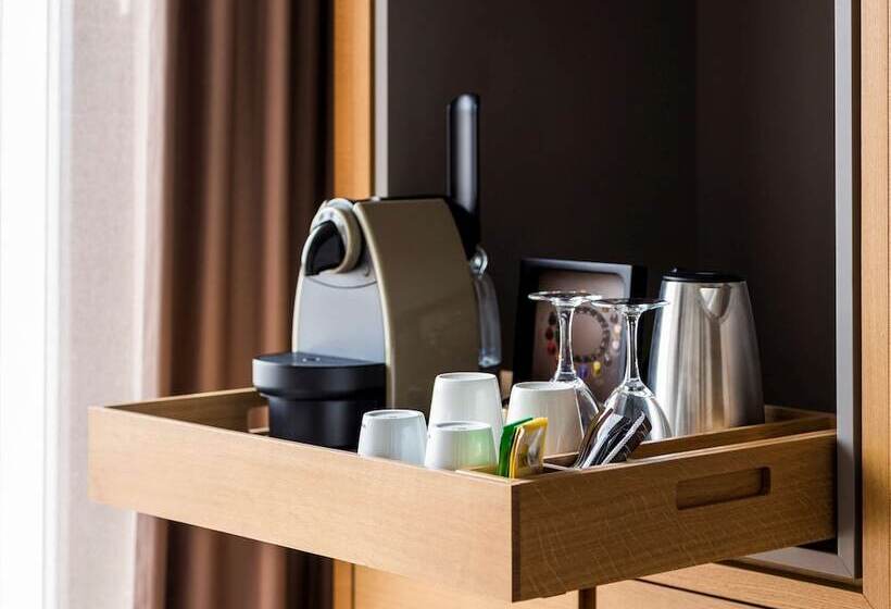 Номер Deluxe, Pullman Basel Europe