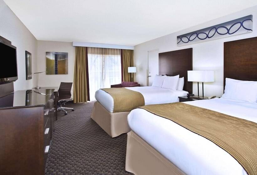 Номер Стандарт 2 Двуспальные Кровати, Radisson Hotel Sudbury