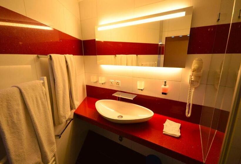 标准三人间, Ambiente Hotel Freieck
