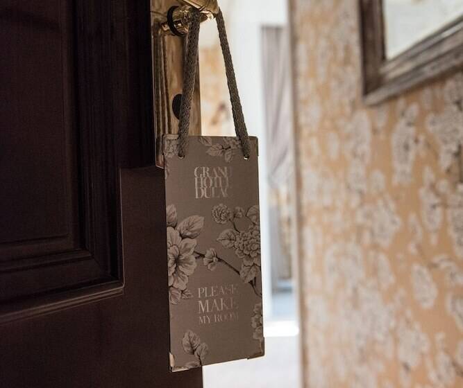 اتاق لوکس با چشم‌انداز شهر, Grand Hotel Du Lac   Relais & Châteaux