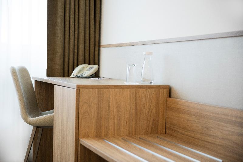 Номер Economy, Continental Hotel Lausanne