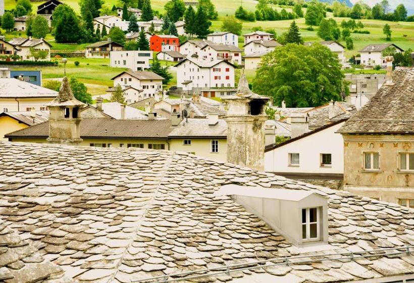 اتاق استاندارد سه نفره, Poschiavo Suisse