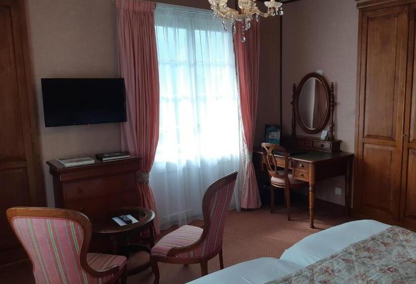 اتاق لوکس با بالکن, Regina