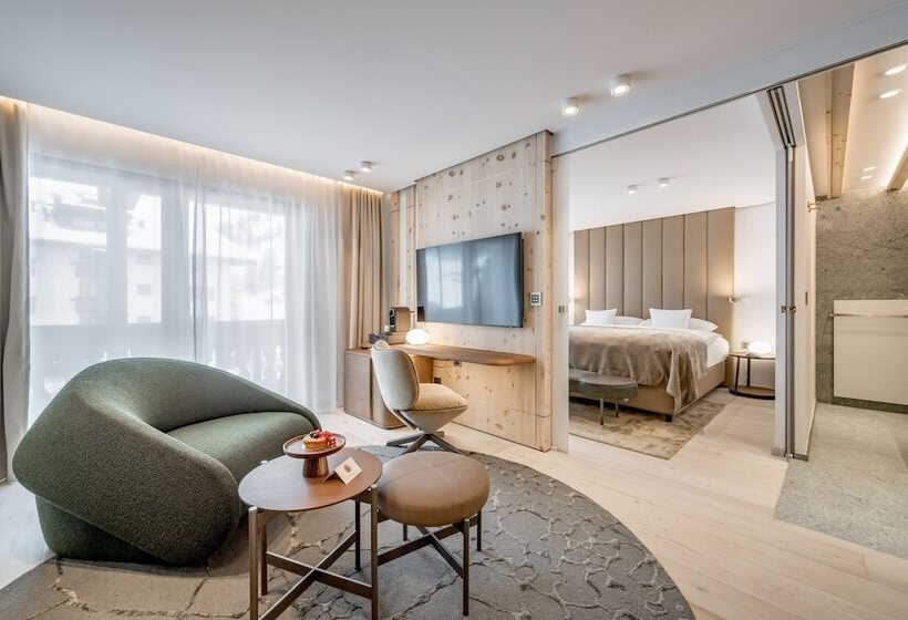 Люкс Повышенной Комфортности, Relais & Châteaux Chasa Montana