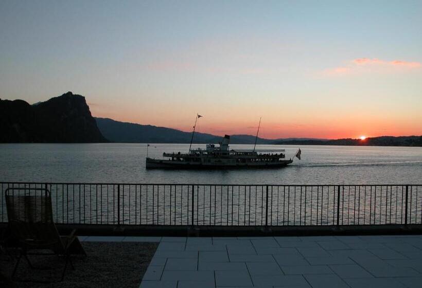 اتاق رمانتیک, Terrasse Am See