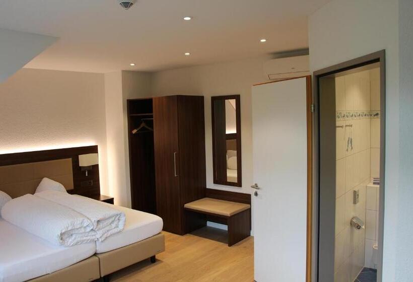 标准房带园景, Seehotel Delphin