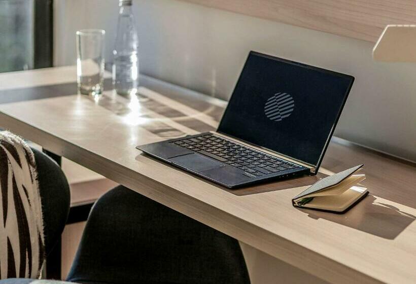 اتاق لوکس با چشم‌انداز شهر, Pullman Vina Del Mar San Martín