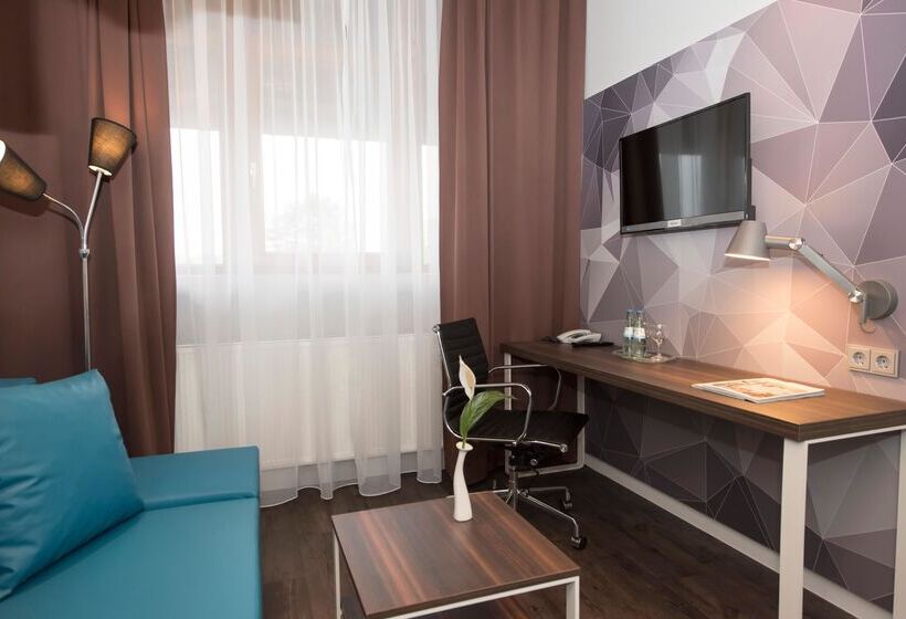 Студия Стандарт, Best Western Hotel Braunschweig Seminarius