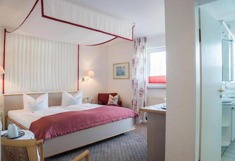 Quarto Estandar, Chalet